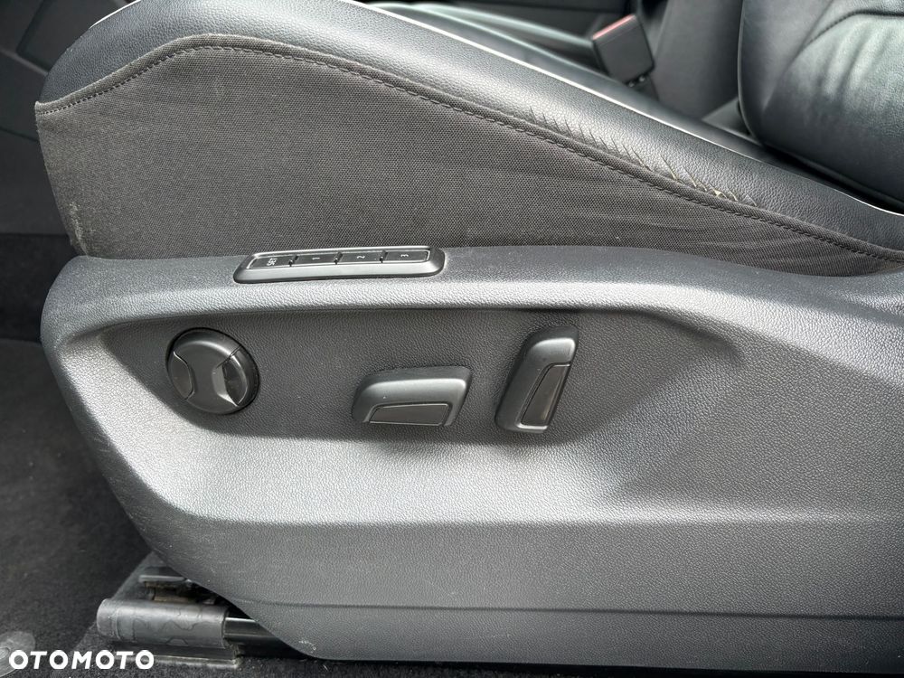 Volkswagen Tiguan 2,0 TSI OPF 4Motion DSG R-Line - 16