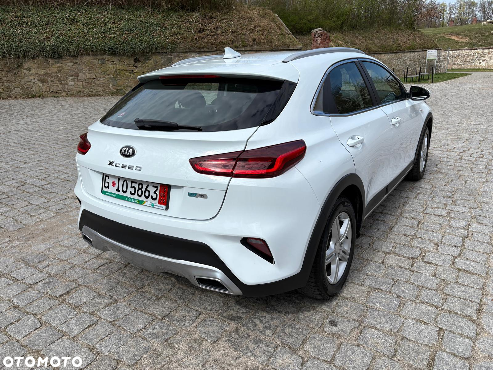 Kia XCeed 1.0 T-GDI L Business Line - 10