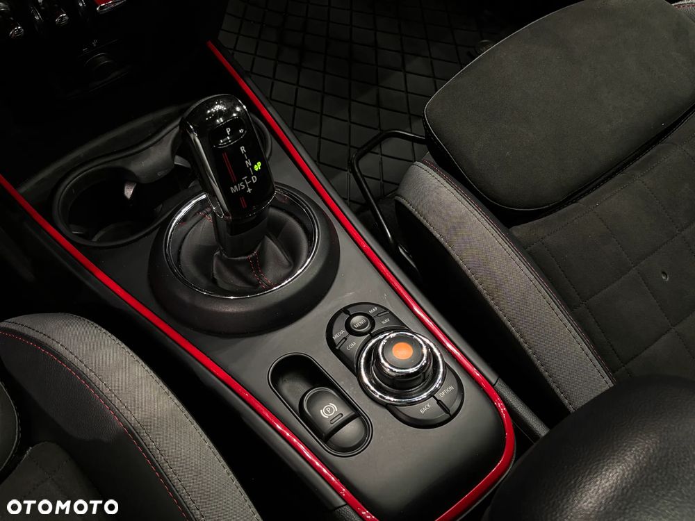 MINI John Cooper Works ALL4 sport - 10