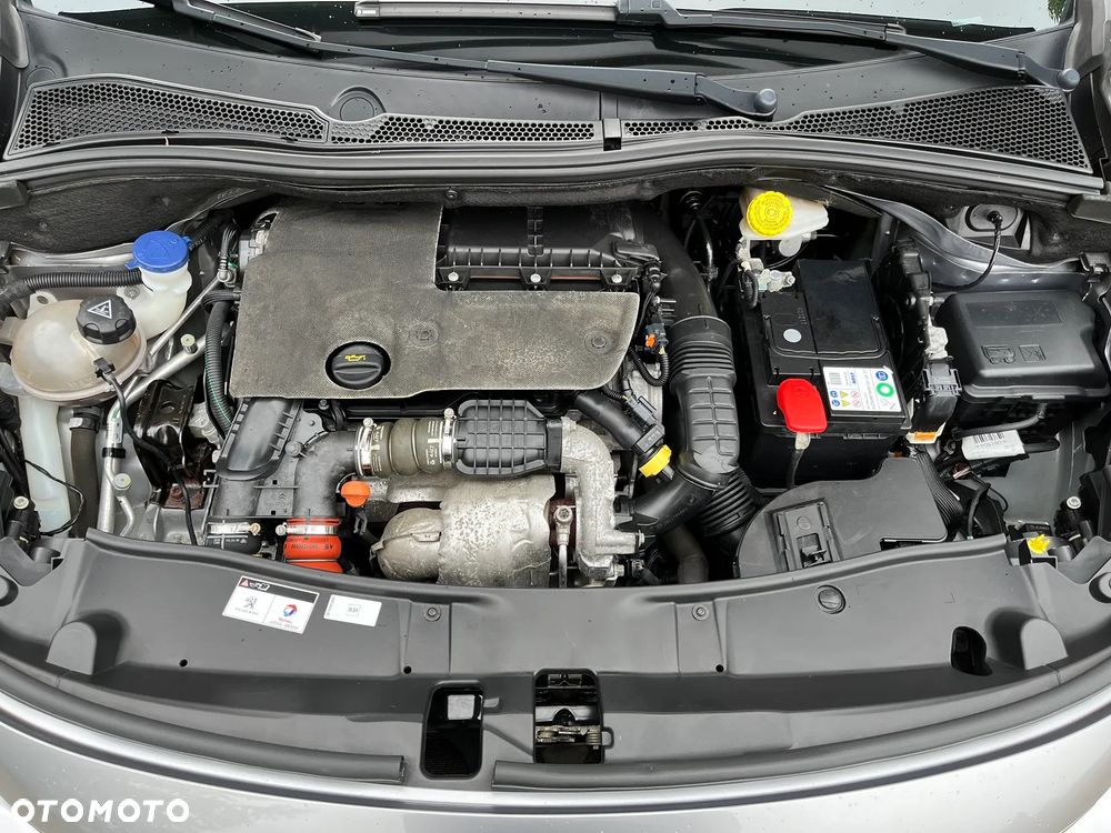 Peugeot 2008 1.6 BlueHDi Allure - 31