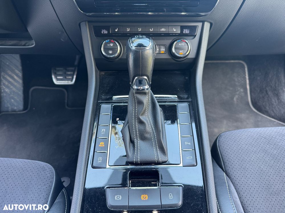 Skoda Superb 2.0 TDI DSG Premium Edition - 9