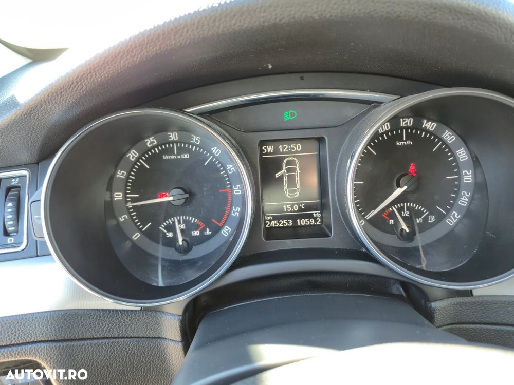 Skoda Superb 1.6 TDI GreenLine - 6