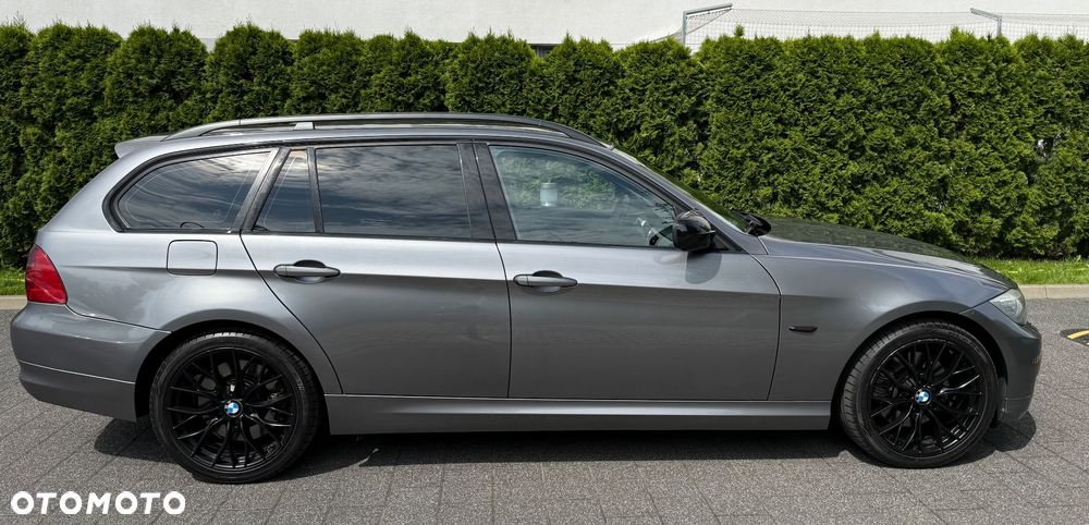 BMW Seria 3 325i xDrive - 6