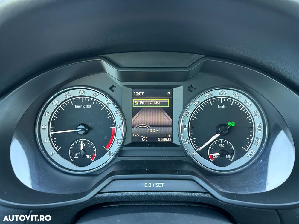 Skoda Octavia 2.0 TDI DSG Style - 17