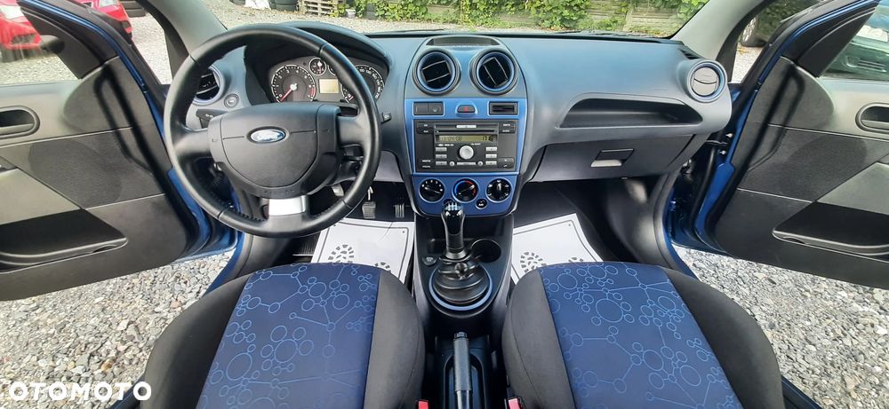 Ford Fiesta - 26