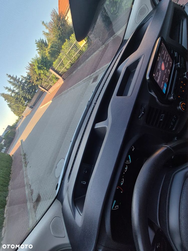 Ford Custom 2.0Tdci 2020r 130 koni 150tys km Ledy kamera klima webasto Super stan - 37