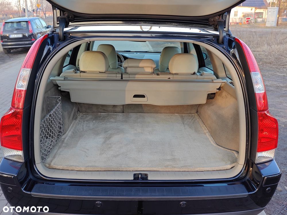 Volvo V70 D Summum - 12