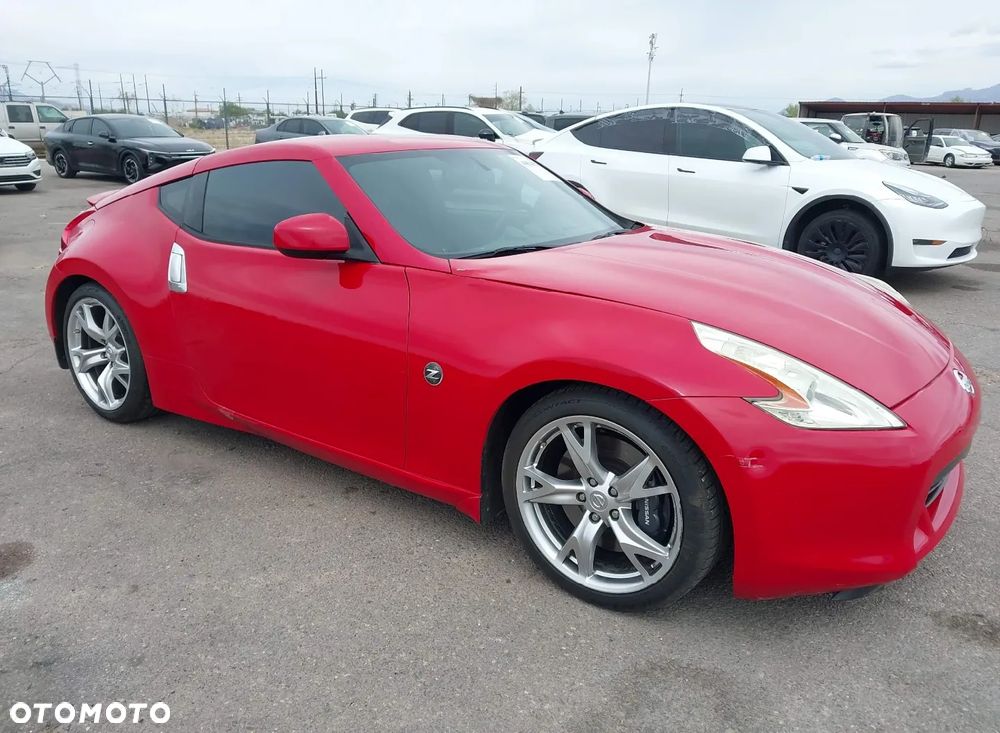 Nissan 370 Z - 1