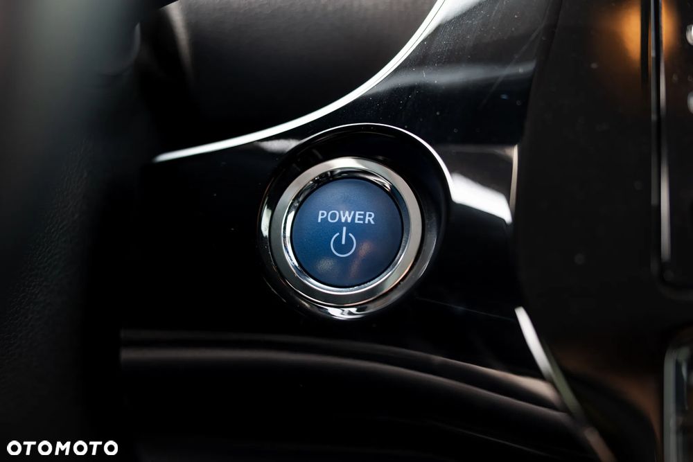Toyota Prius (Hybrid) Executive - 30