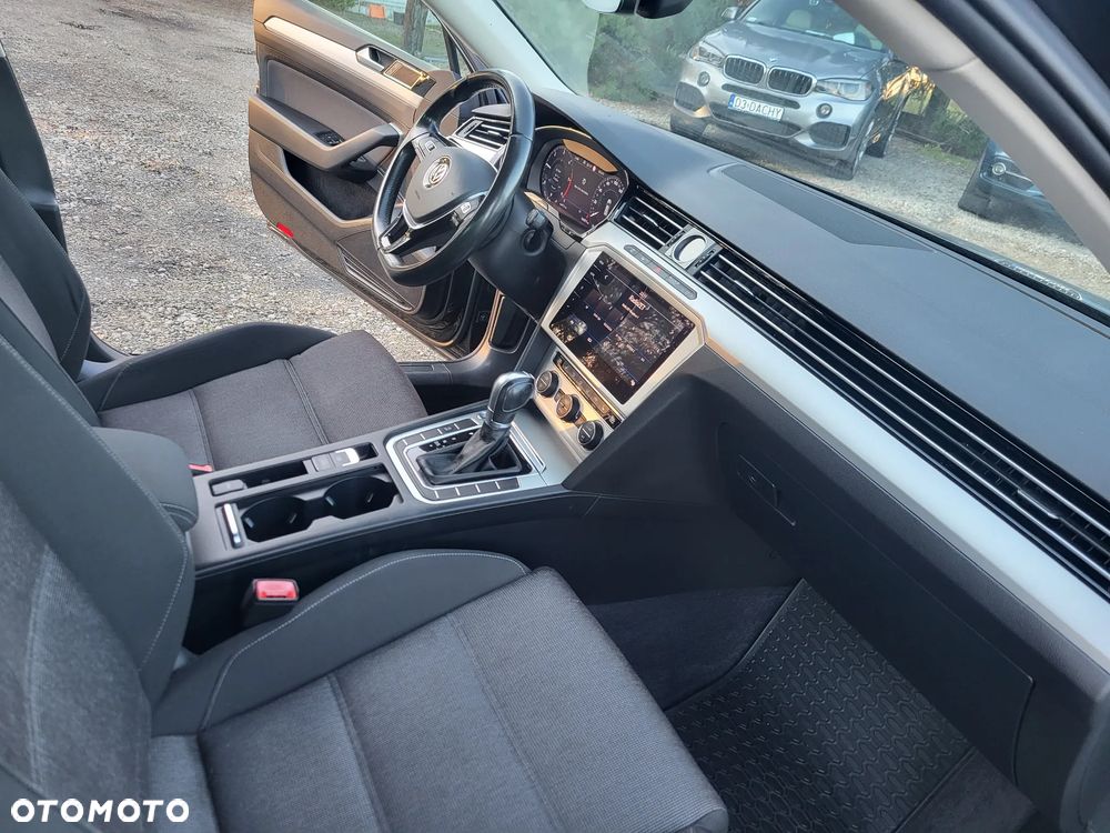 Volkswagen Passat Variant 2.0 TDI DSG (BlueMotion Technology) Comfortline - 14