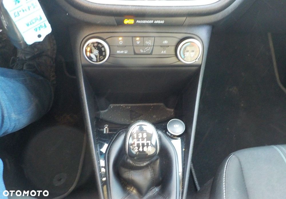 Ford Fiesta - 30