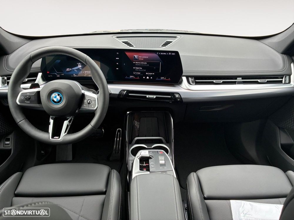 BMW iX1 eDrive20 - 6