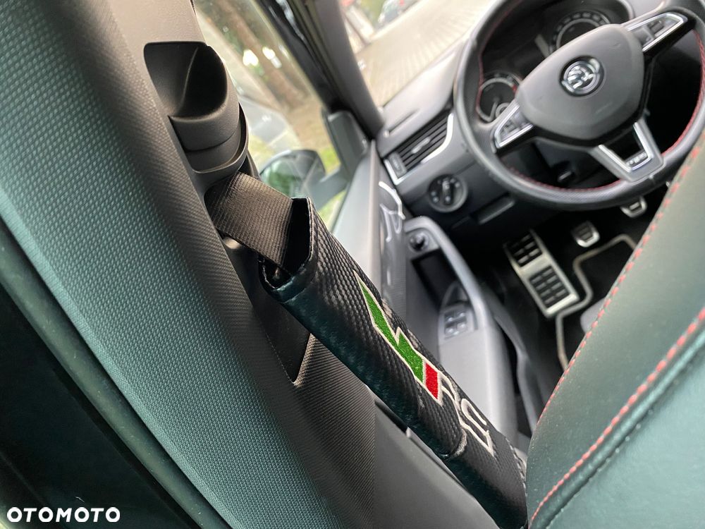 Skoda Octavia 2.0 TSI RS - 29
