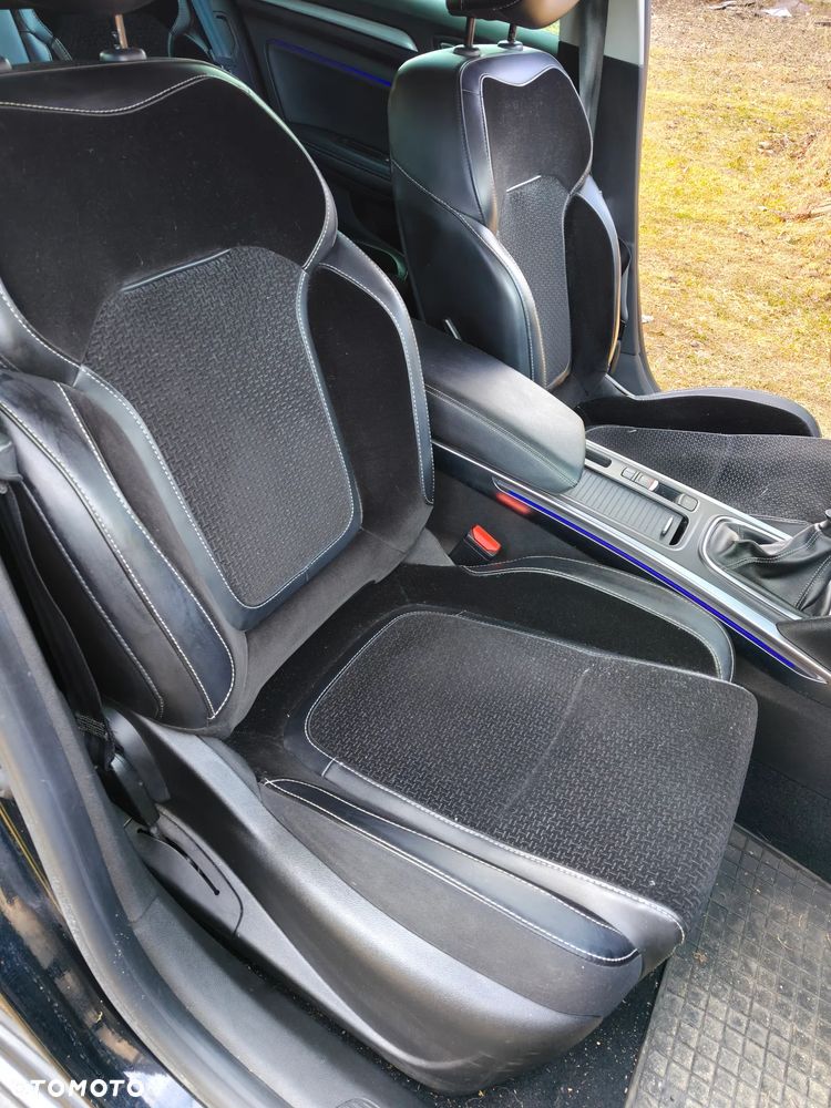 Renault Megane ENERGY dCi 130 BOSE EDITION - 6