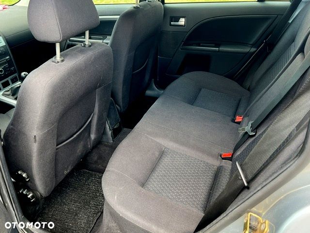 Ford Mondeo 1.8 Silver X - 13