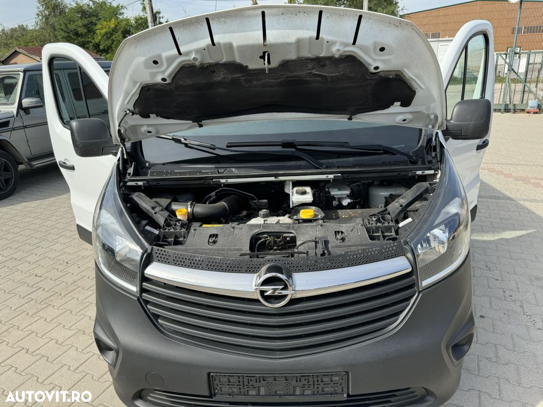 Opel Vivaro - 22
