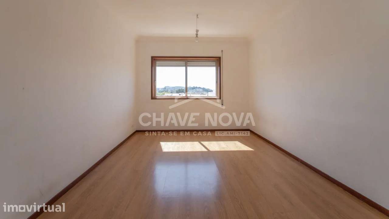 Apartamento T2 c/varanda em Mafamude (450m Metro Stº Ovidio) - Grande imagem: 4/31