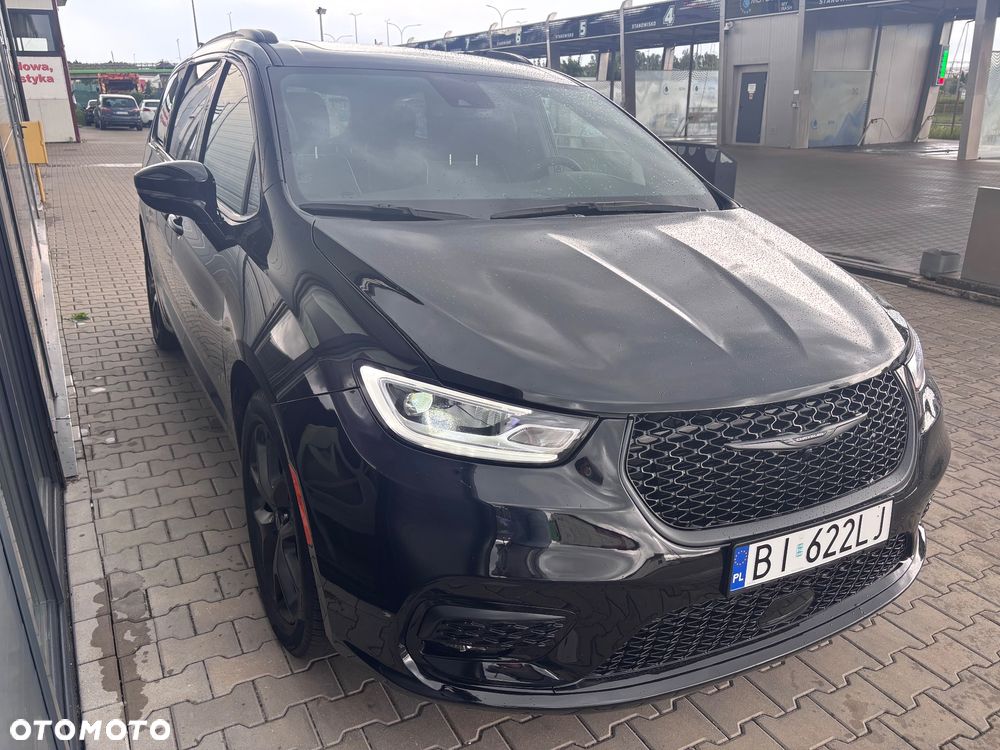 Chrysler Pacifica - 5