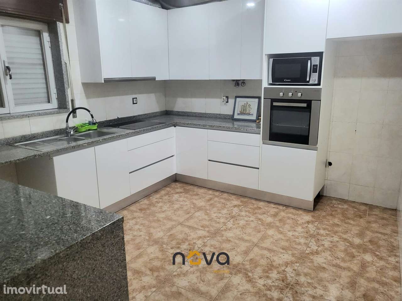 Moradia Bifamiliar T7, Póvoa de Varzim - Grande imagem: 4/26