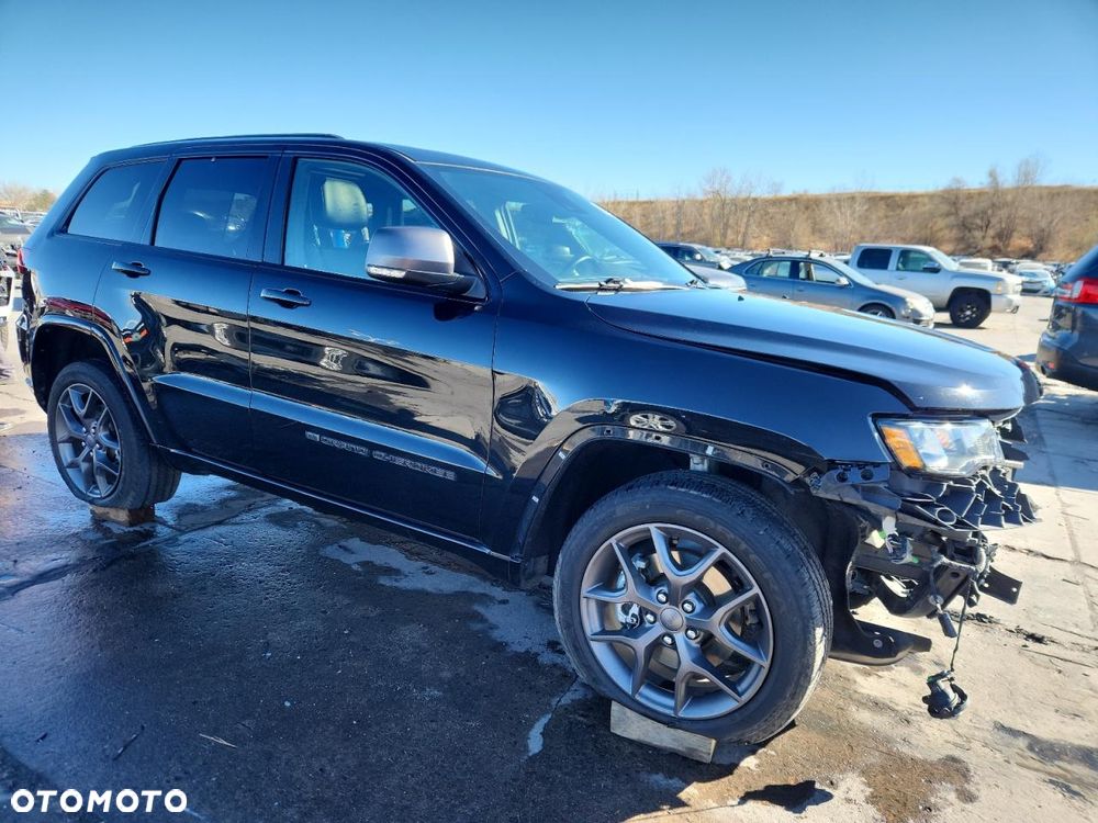 Jeep Grand Cherokee - 14