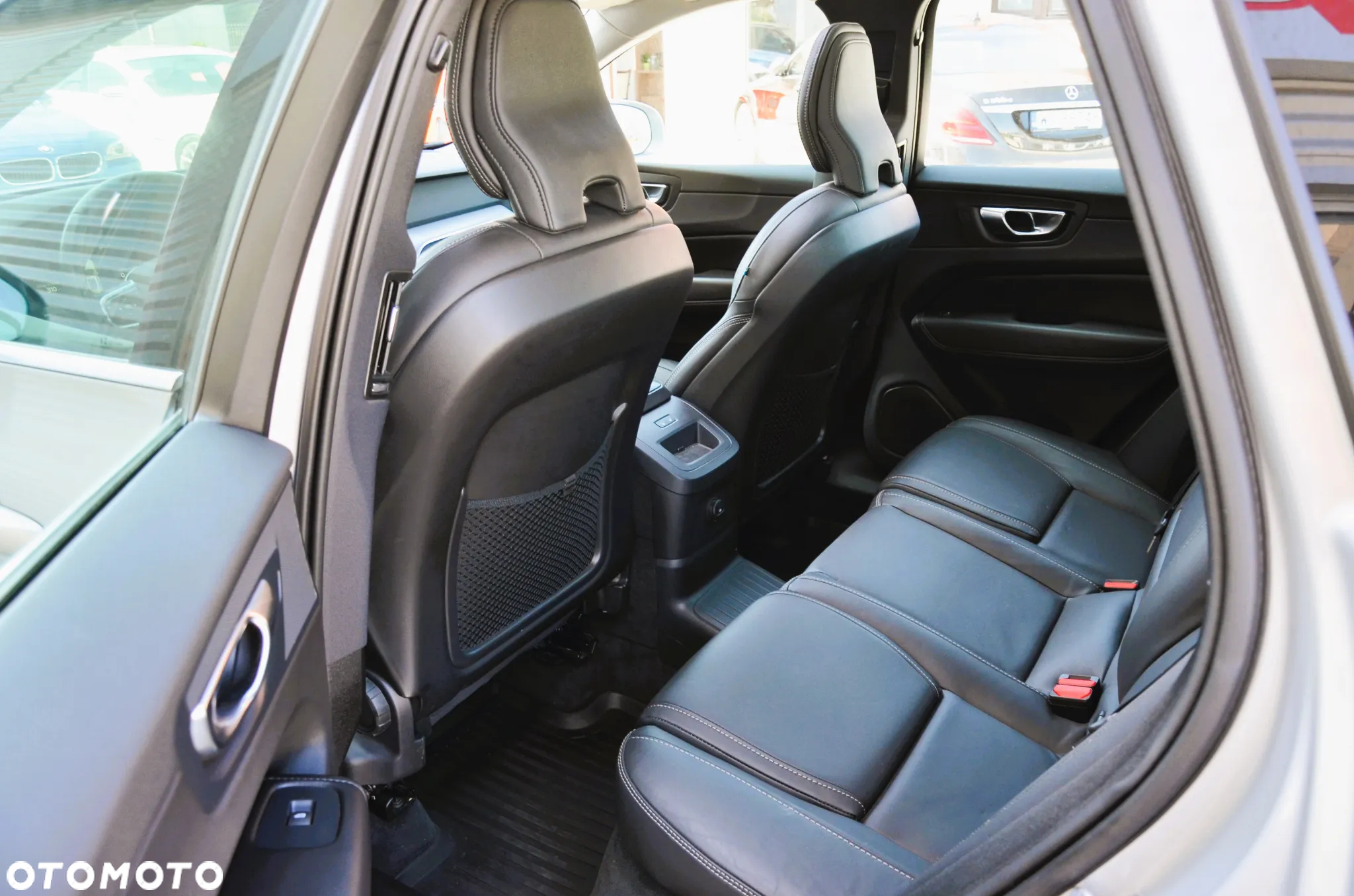 Volvo XC 60 T6 AWD Recharge Geartronic Inscription Expression - 13
