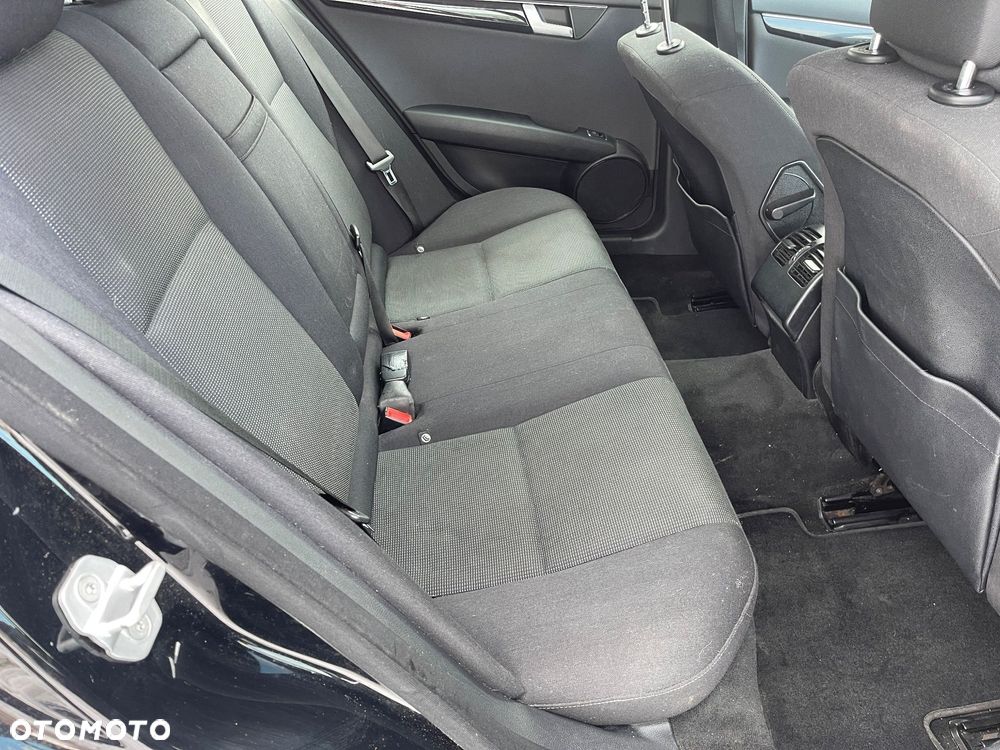 Mercedes-Benz Klasa C 200 CDI DPF BlueEFFICIENCY - 19