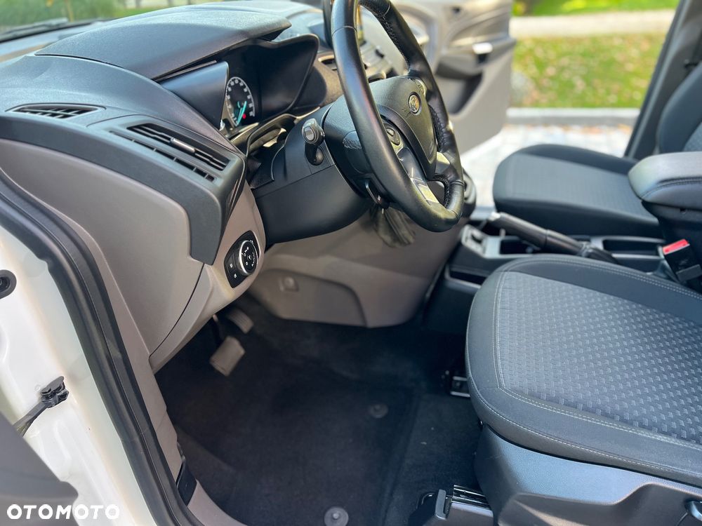 Ford Tourneo Connect Grand - 20