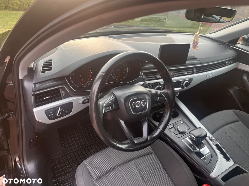 Audi A4 Avant 2.0 TDI S tronic quattro - 12