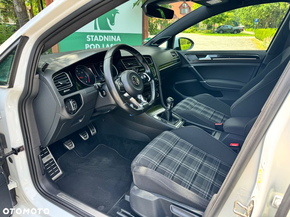 Volkswagen Golf 2.0 TDI BMT GTD - 16