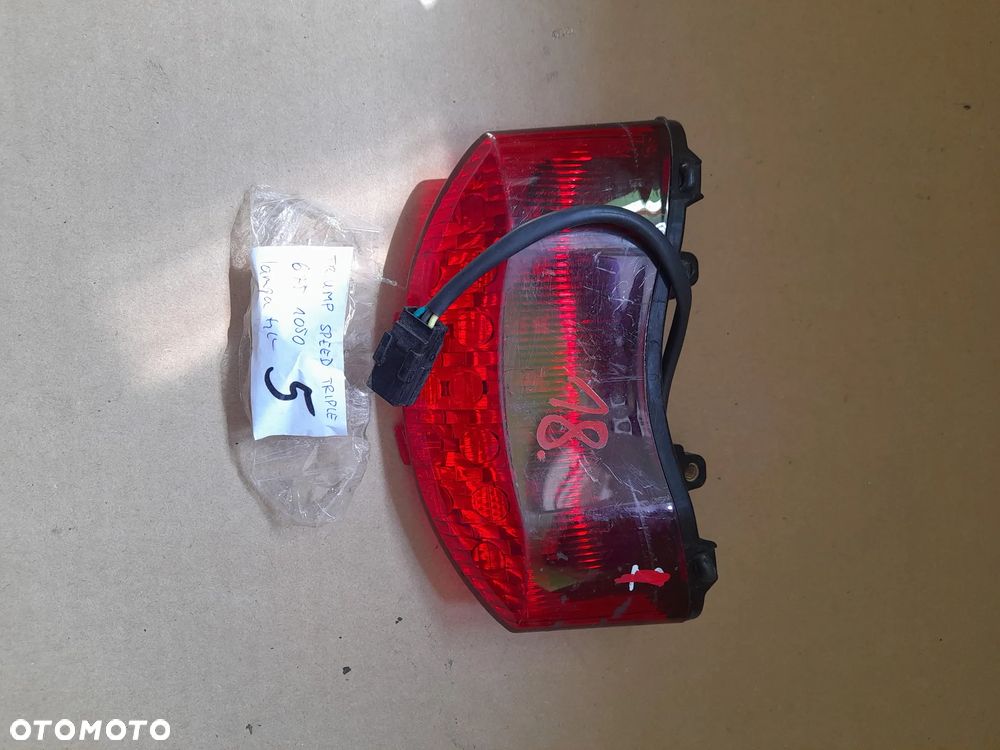 LAMPA TYŁ TYLNA TRIUMPH STREET TRIPLE 675 1050 - 1