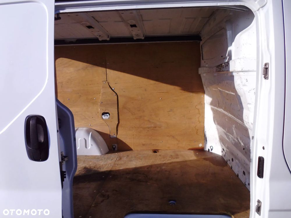Opel vivaro - 14