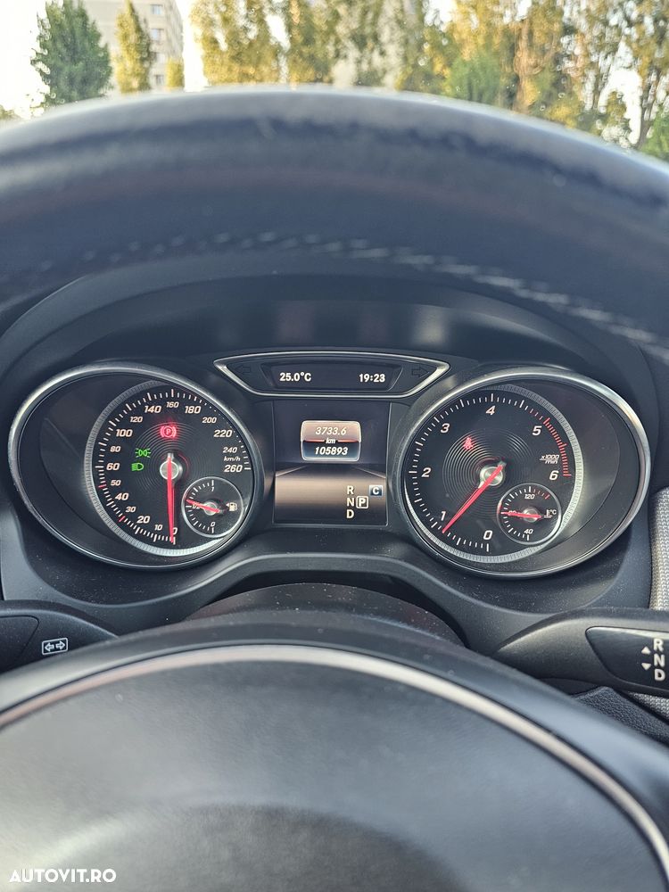 Mercedes-Benz CLA 200 - 4