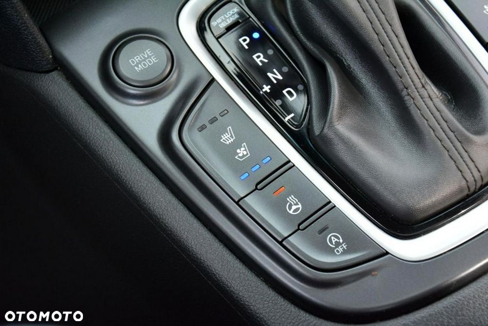 Hyundai Kona 1.6 T-GDI Premium DCT - 33