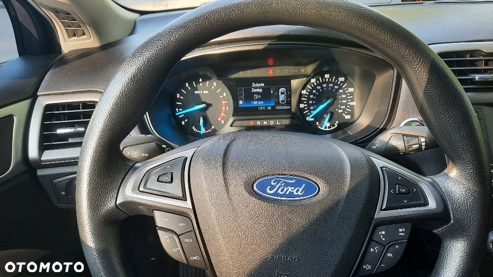 Ford Fusion - 11