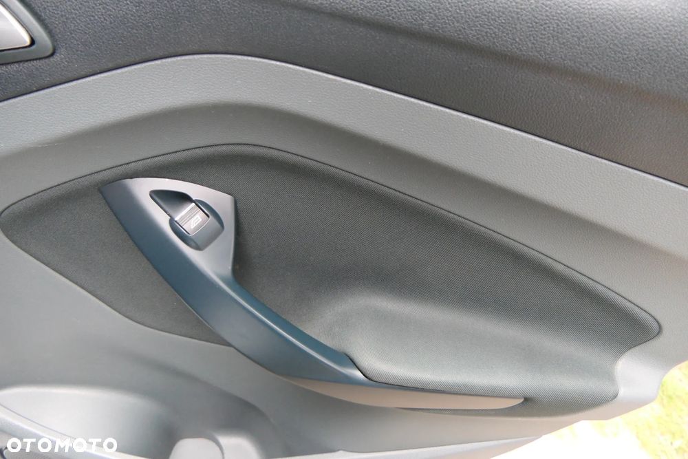 Ford C-MAX 1.6 Ti-VCT Titanium - 27