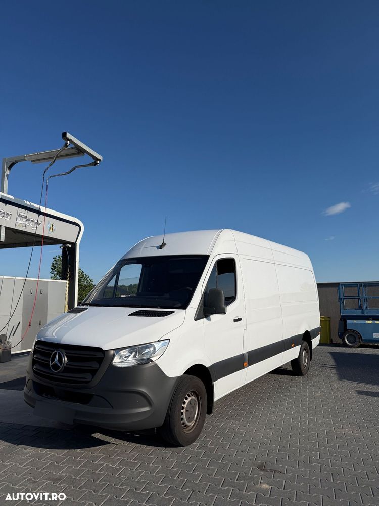 Mercedes-Benz Sprinter - 1