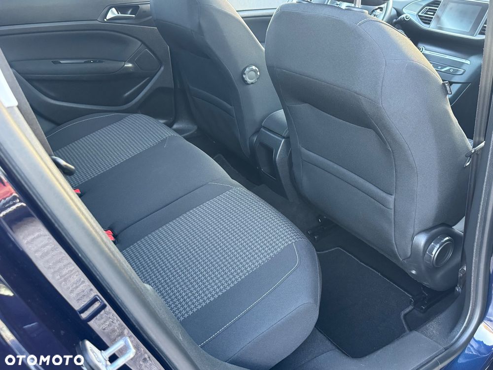 Peugeot 308 1.6 BlueHDi Business Line S&S - 29