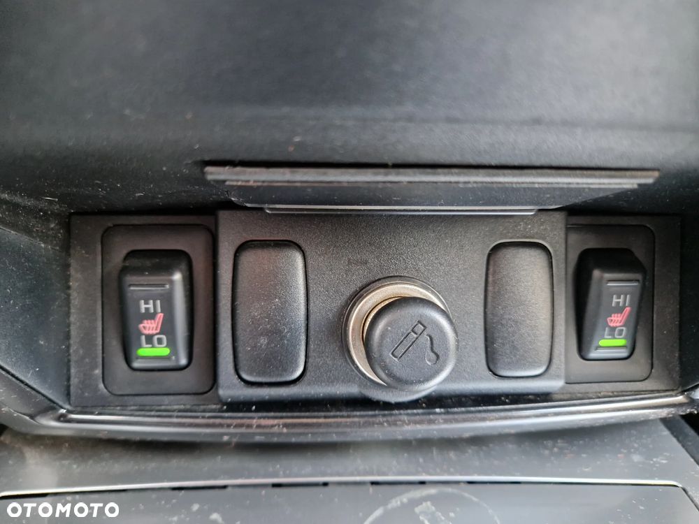 Mitsubishi Pajero Sport - 17