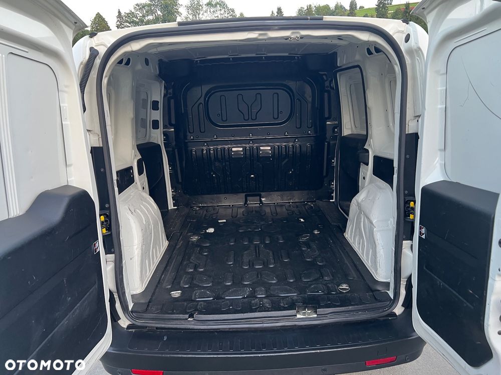Opel COMBO - 18