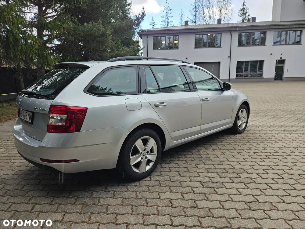 Skoda Octavia 1.6 TDI Ambition - 4