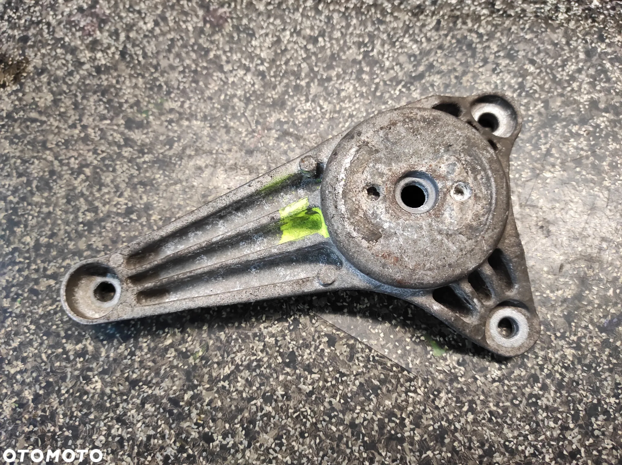 ŁAPA MOCOWANIE SKRZYNI BIEGÓW OE VW 8E0399115AA AUDI A4 B6 B7 WYSYŁKA !!! - 2