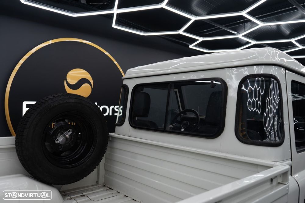 Land Rover Defender 90 2.5 TD5 Metal Top - 22