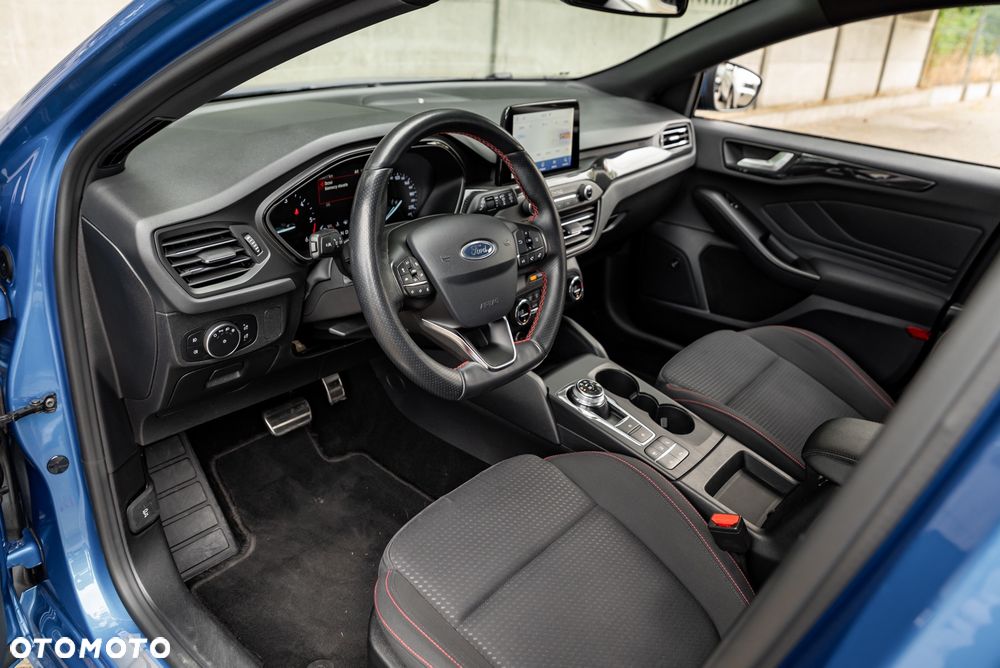 Ford Focus 1.5 EcoBlue Start-Stopp-System ST-LINE - 17