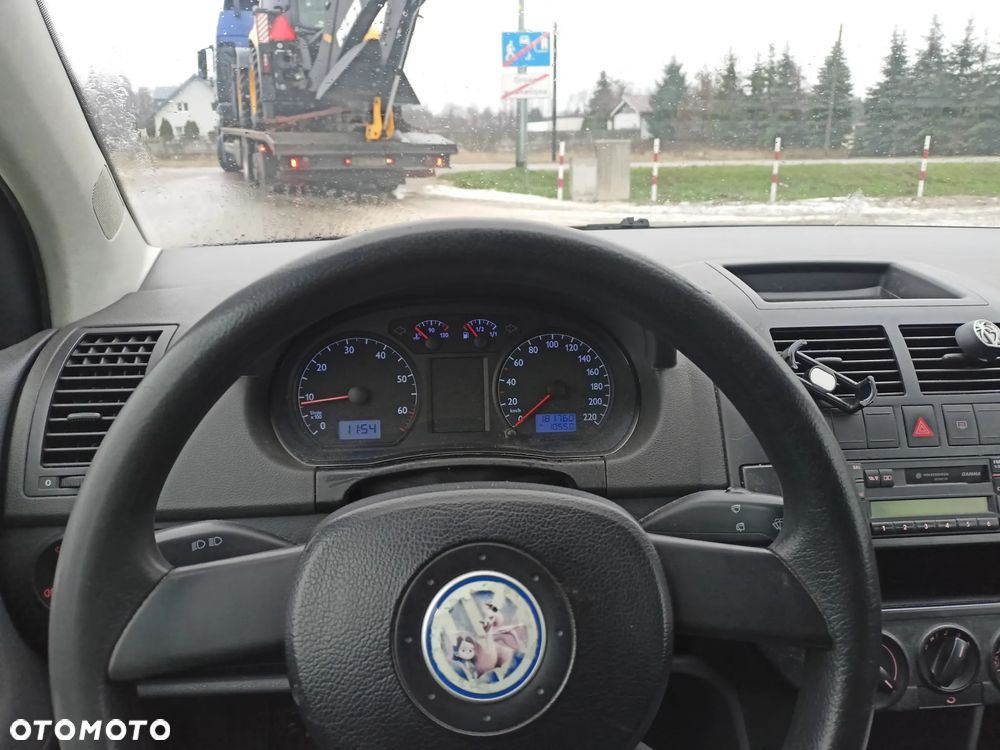 Volkswagen Polo - 9