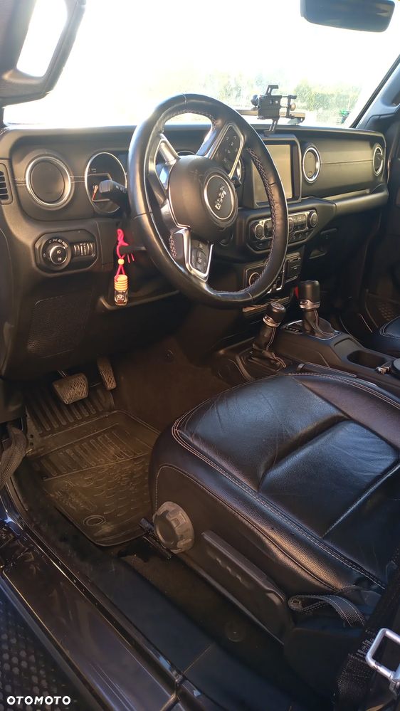 Jeep Wrangler - 8