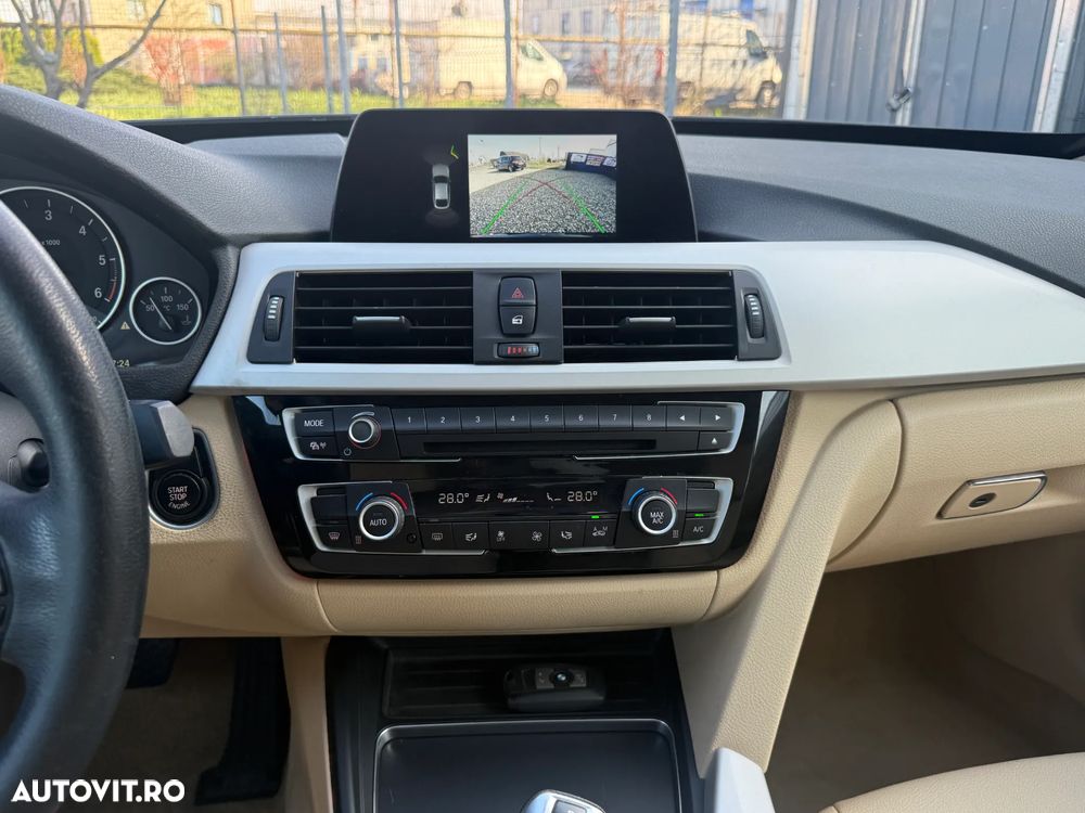 BMW Seria 3 318d Aut. Advantage - 35