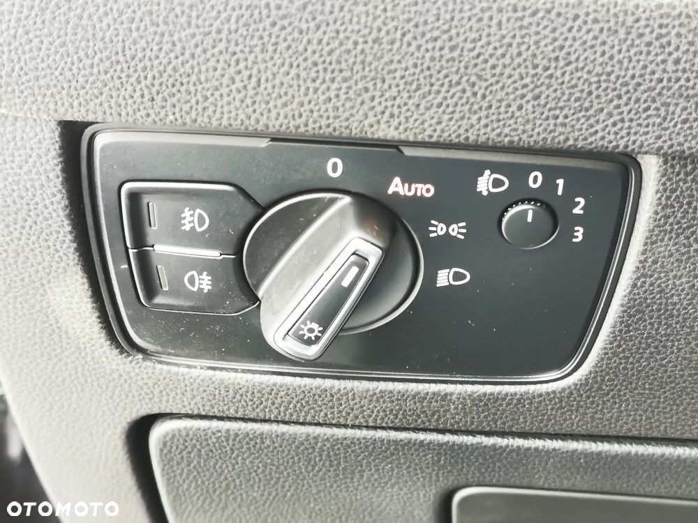 Volkswagen Passat 2.0 TDI BlueMotion Technology Highline - 19