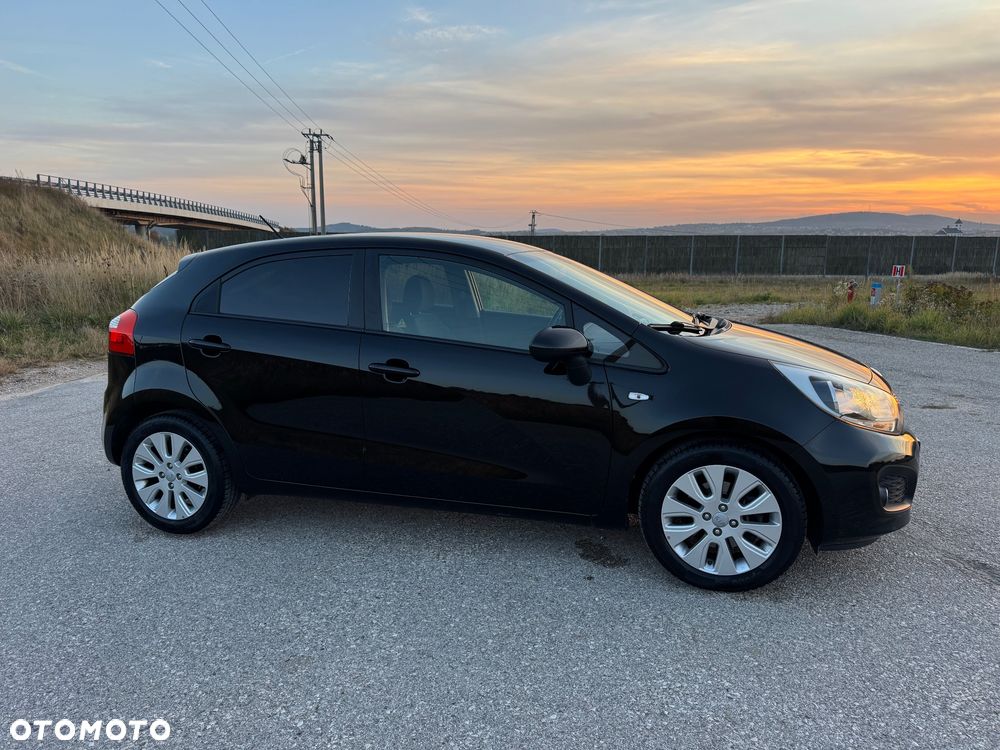 Kia Rio 1.4 Dream Team Edition - 17