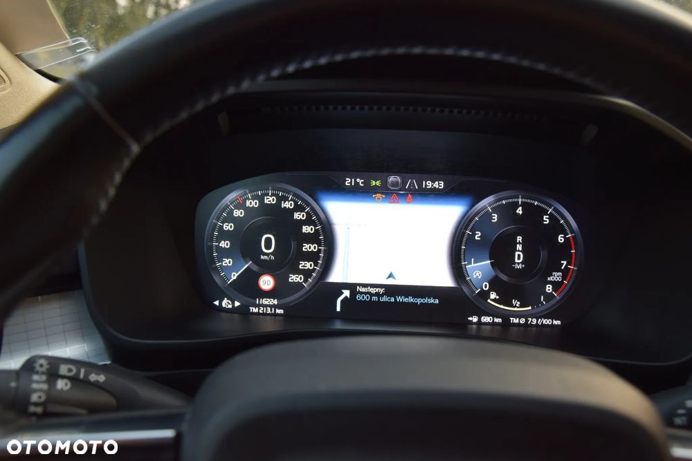 Volvo XC 40 T4 Geartronic Momentum - 22