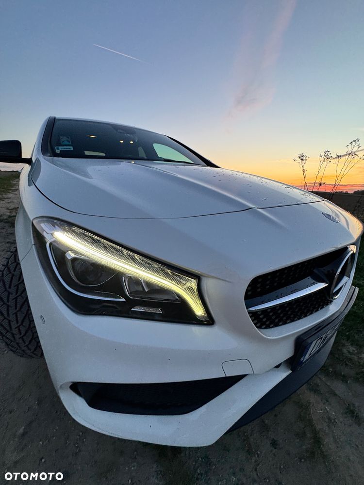 Mercedes-Benz CLA 220 4-Matic AMG Line - 2